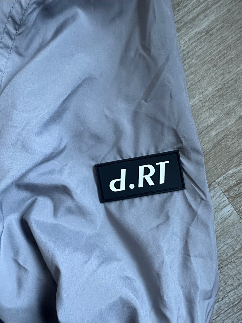 d.RT Gray Windbreaker - Picture 4 of 7